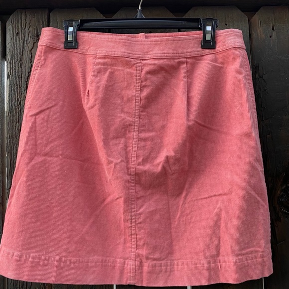 skirt - Picture 2 of 3